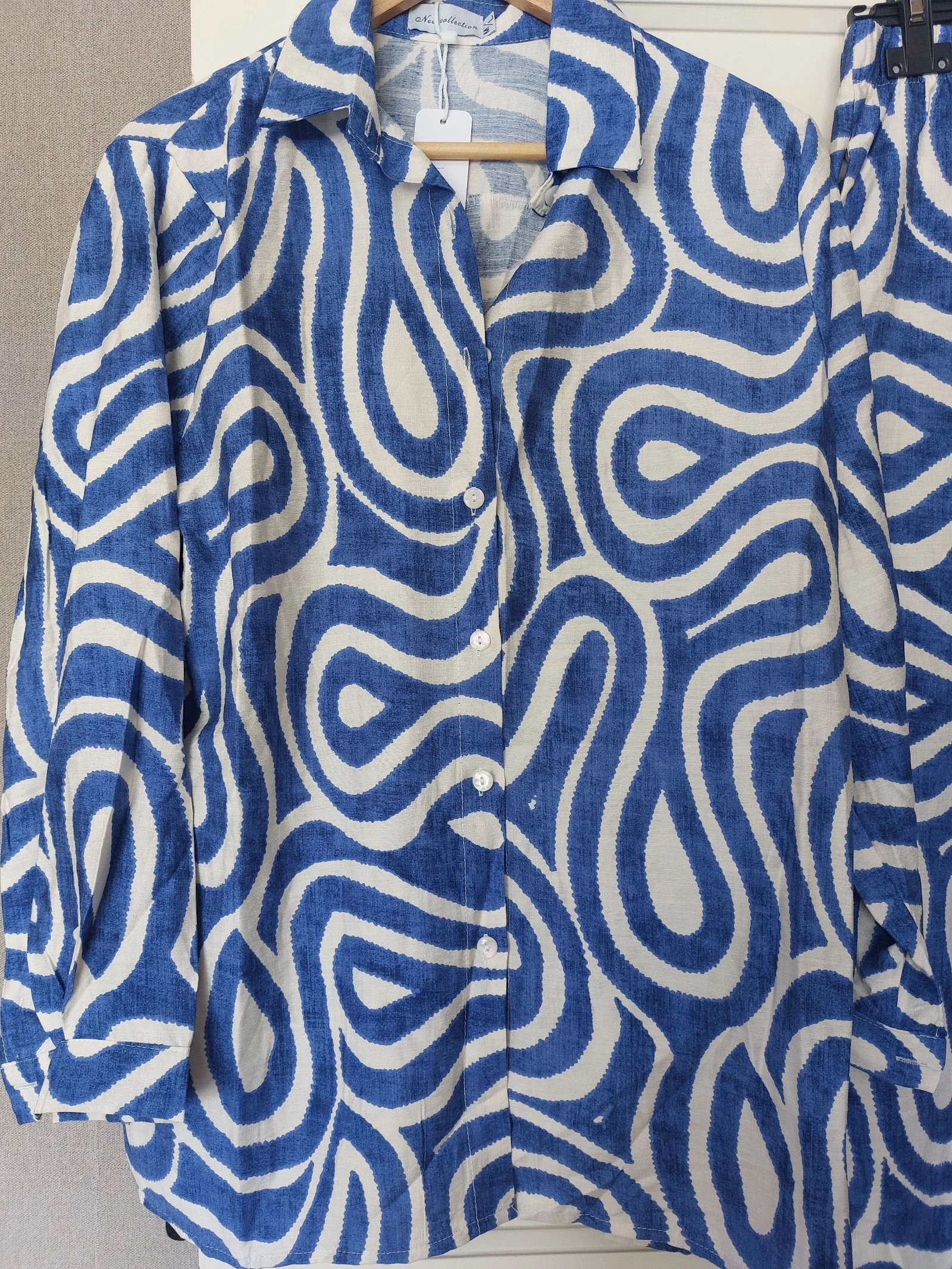 Ensemble pantalon et chemise  – photo 2